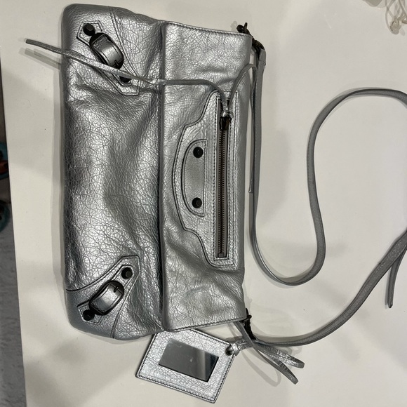 Balenciaga silver crossbody - Picture 2 of 7